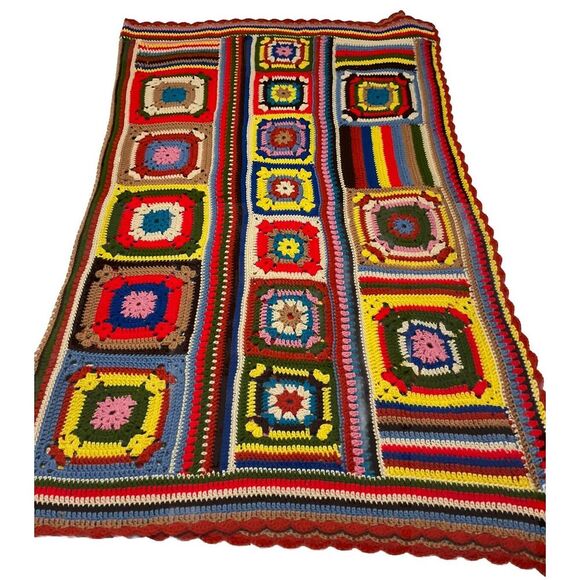 VTG Handmade Granny Square Crocheted Blanket-Approx 72x59 - Picture 2 of 9